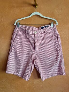 Vineyard Vines Seersucker Shorts Red White Stripe Size 33 NWT
